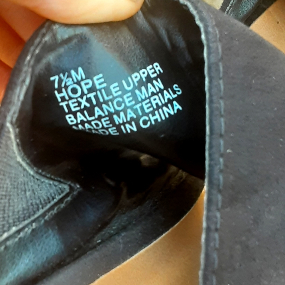 Woman's y.not Black Heels - Picture 6 of 7